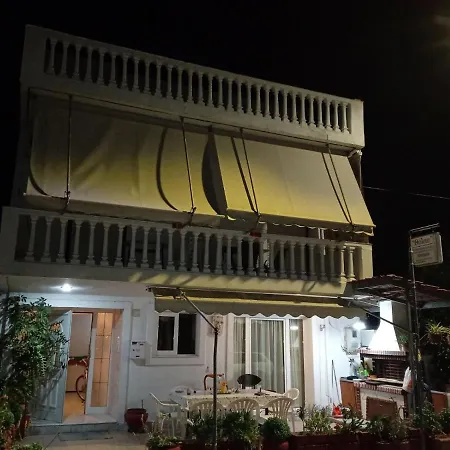 θάλεια